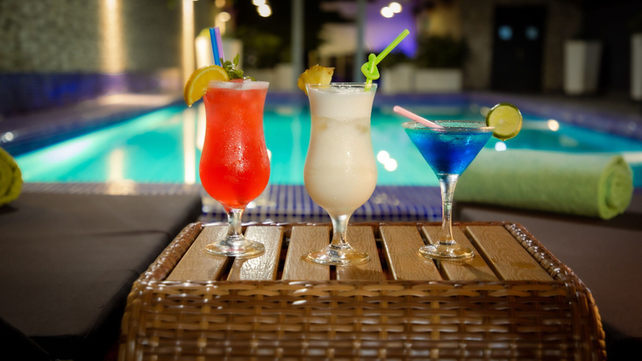 Food & Drinks, Platinum Cocotiers Hotel, Wouri