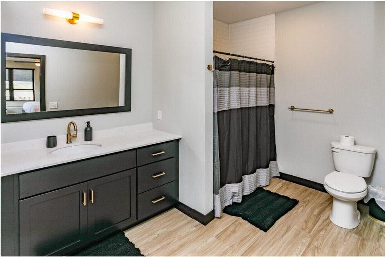 Bathroom 3, The Fairway, Eau Claire