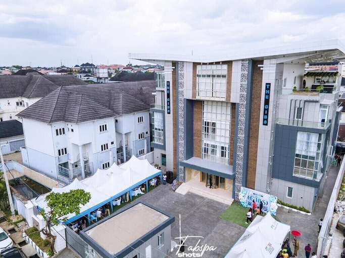 Exterior & Views 2, The Gibs Hotel, Obio/Akp