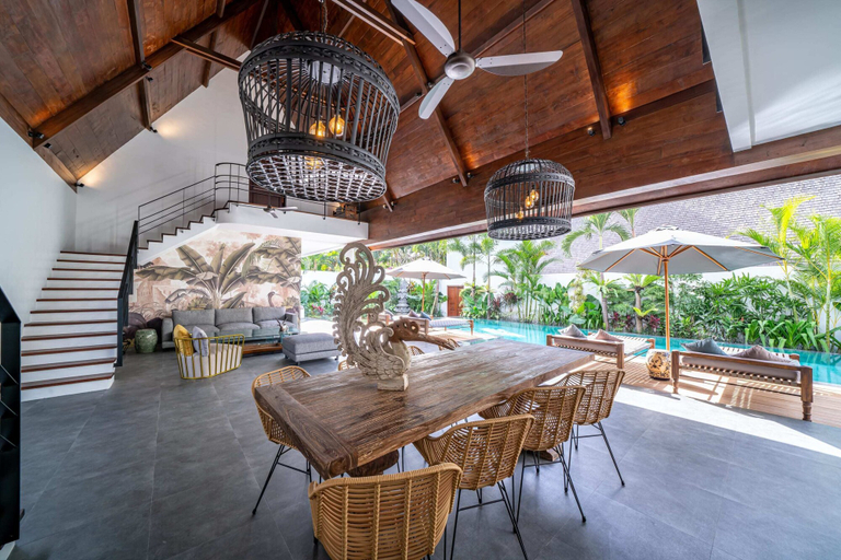 Food & Drinks 4, Exclusive Villas Complex, 8 BR, Canggu With Staff, Badung