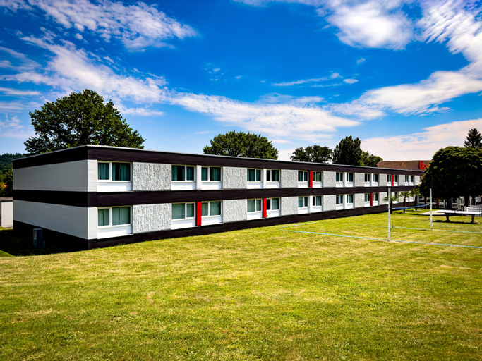 Exterior & Views 15