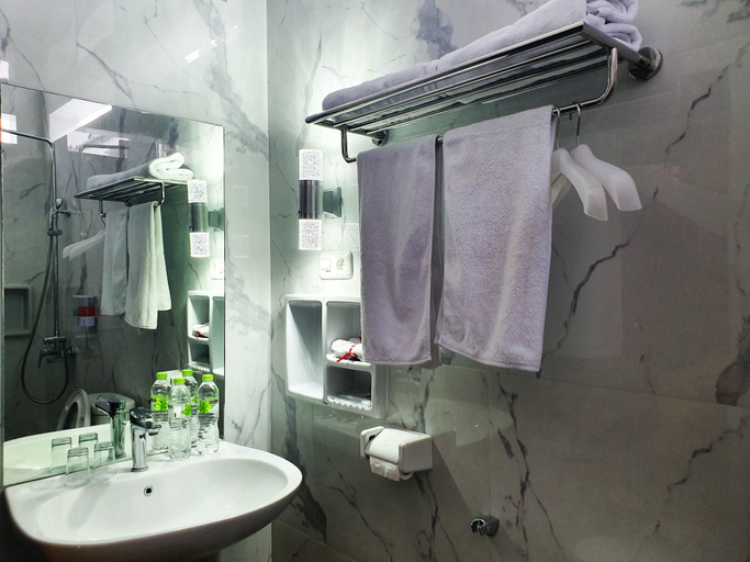 Bathroom 4, Tiongkok Kecil Heritage Lasem, Rembang