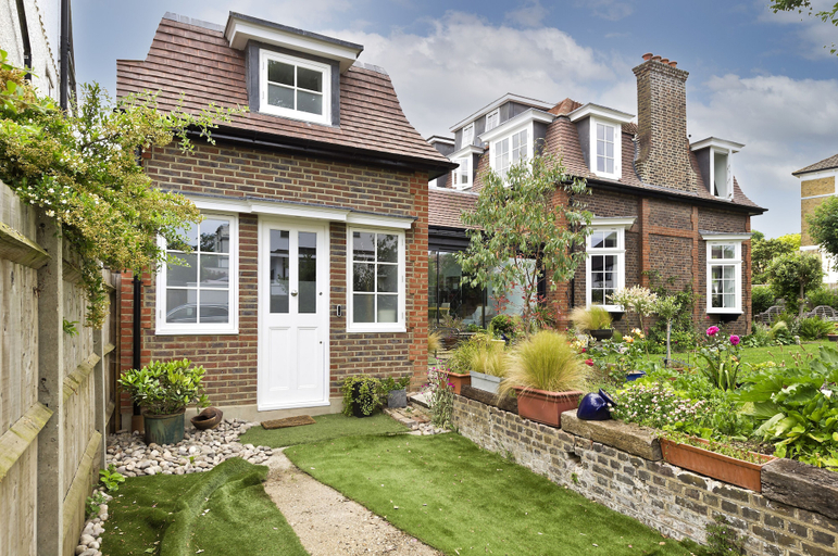 Exterior & Views 2, Charming Home With Patio Close to Wimbledon Park by Underthedoormat, London