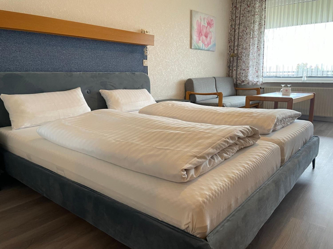 Bedroom 2, Seehotel Geestland GmbH, Cuxhaven