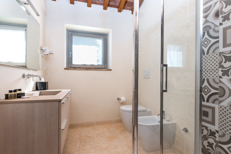 Bathroom 4, Chimera Tuscany Resort, Arezzo
