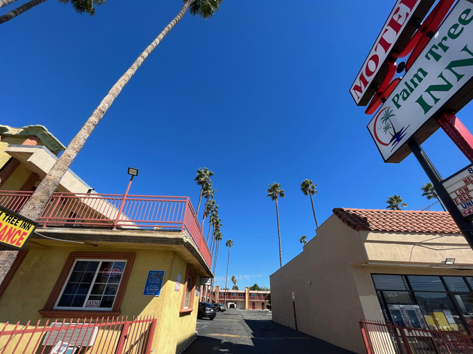 Exterior & Views 2, Palm Tree Inn, Los Angeles