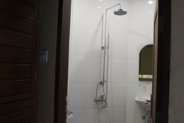 Bathroom 4, The Garuda Homestay Sanur, Denpasar