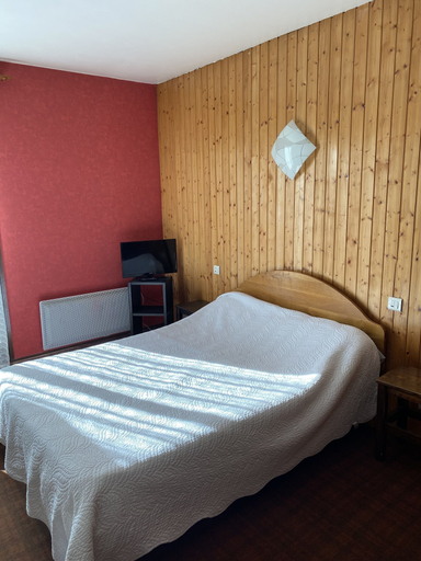 Bedroom 4, Morbier, Jura