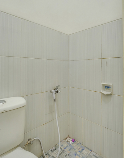 Bathroom 3, Hotel O Happy Homestay Syariah, Malang