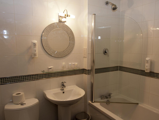 Bathroom 3, Best Western Summerhill Hotel and Suites, Aberdeen