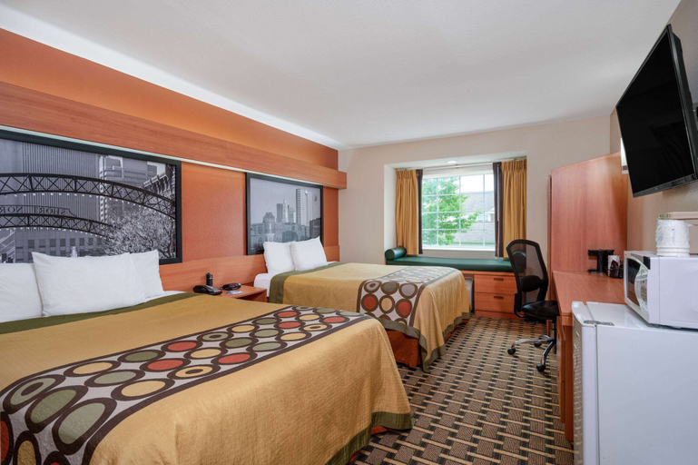 Bedroom 3, Super 8 by Wyndham Columbus West, Franklin