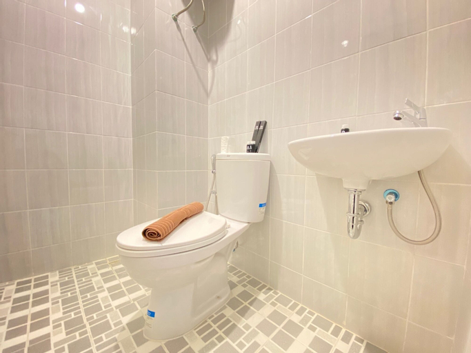 Bathroom 9