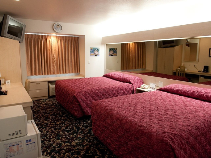 Bedroom 2, Motel 6 McAlester, OK - South, Pittsburg