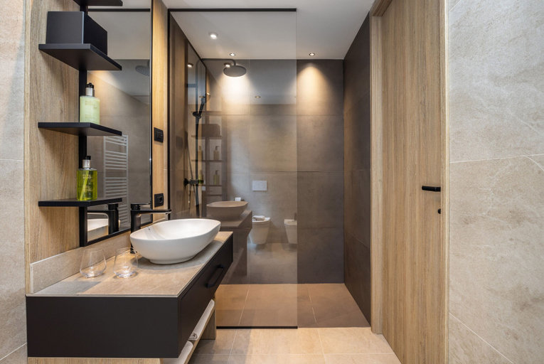 Bathroom 5, Gardea Soulfamily Resort, Trento