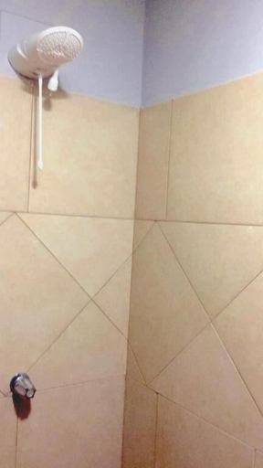 Bathroom 4, Del Cafetal CR, San José
