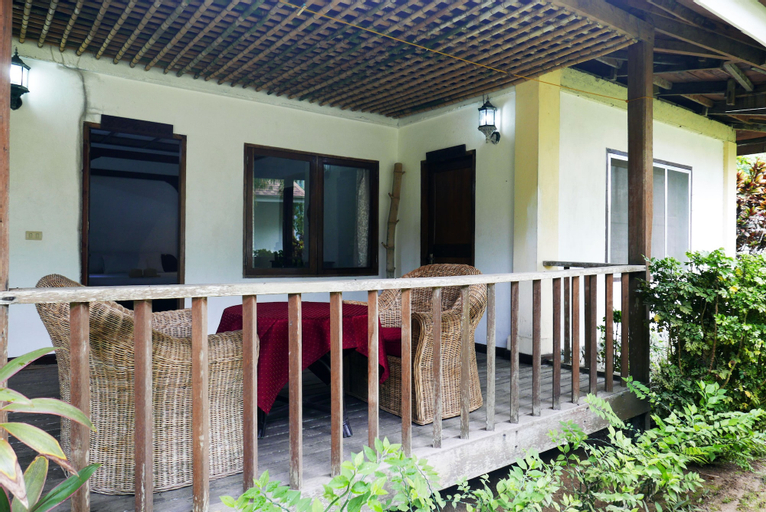 Exterior & Views 5