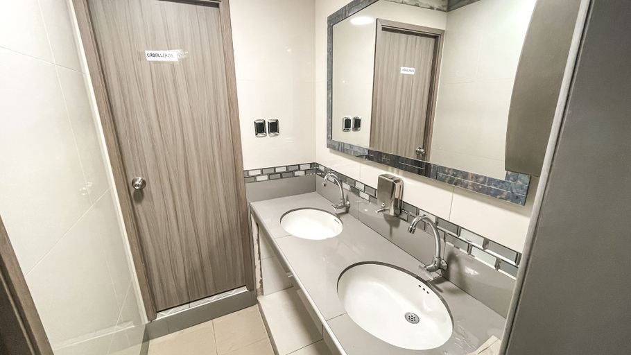 Bathroom 3, Hotel & Restaurante Oasis, Cartagena de Indias
