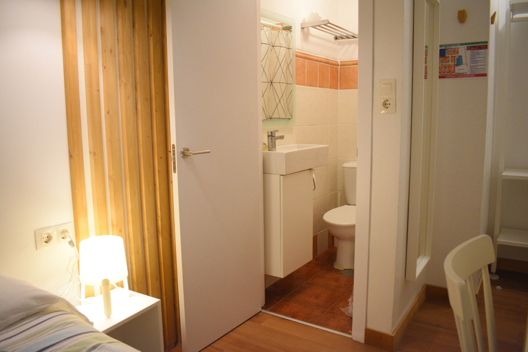 Bedroom 5, El Portazgo Hostal Restaurante, Valladolid