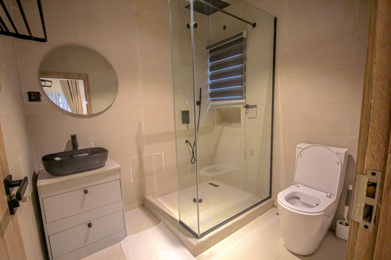 Bathroom 3, Greyfield Apartments, Ikpoba-Okha