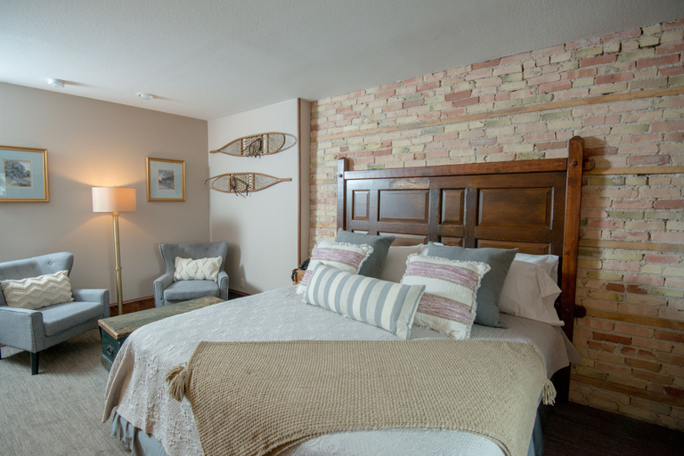 Bedroom 3, Inn at Cedar Crossing, Door