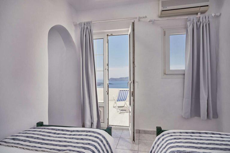 Bedroom 3, Amphitheater Cave Houses, South Aegean