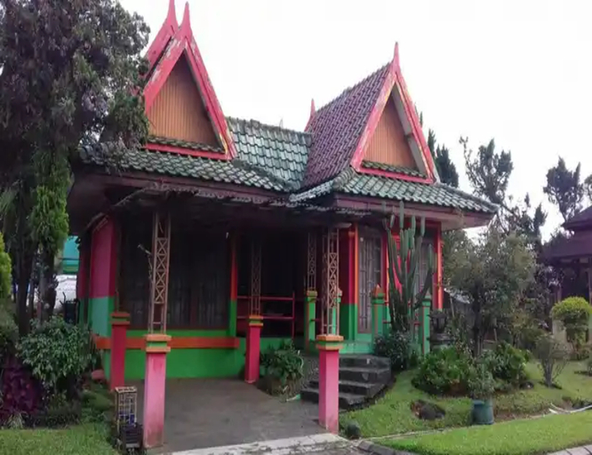 Exterior & Views 5, Villa Kota Bunga Teratai, Bogor