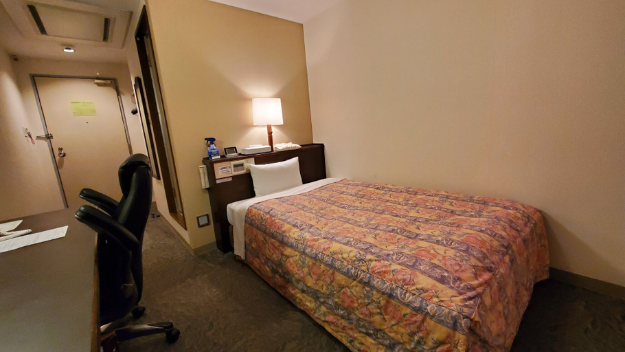 Bedroom 2, Nobeoka Urban Hotel, Nobeoka