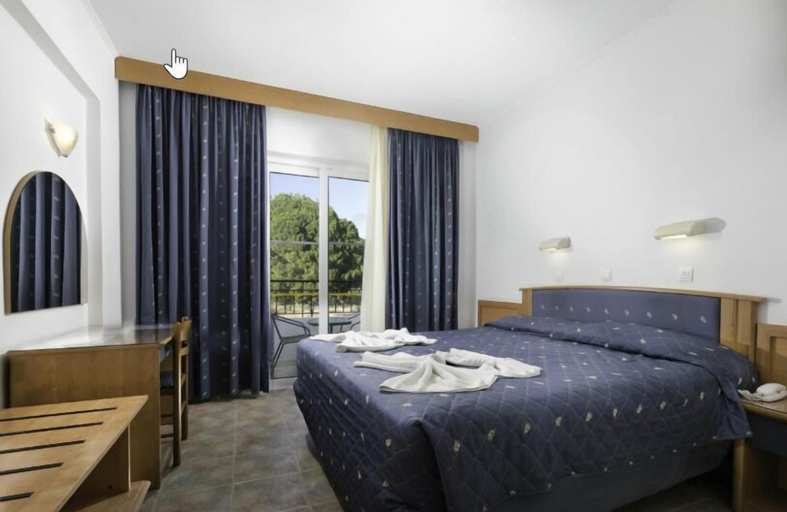 Bedroom 2, Amphitriti Hotel, South Aegean