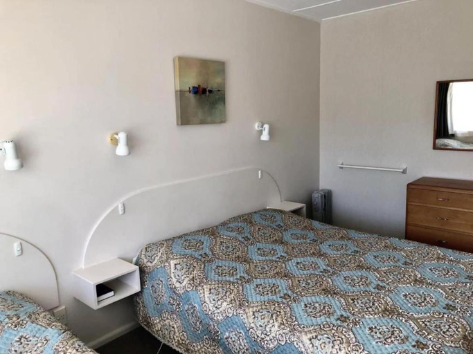 Bedroom 2, Blue Seas Motel, Kaikoura