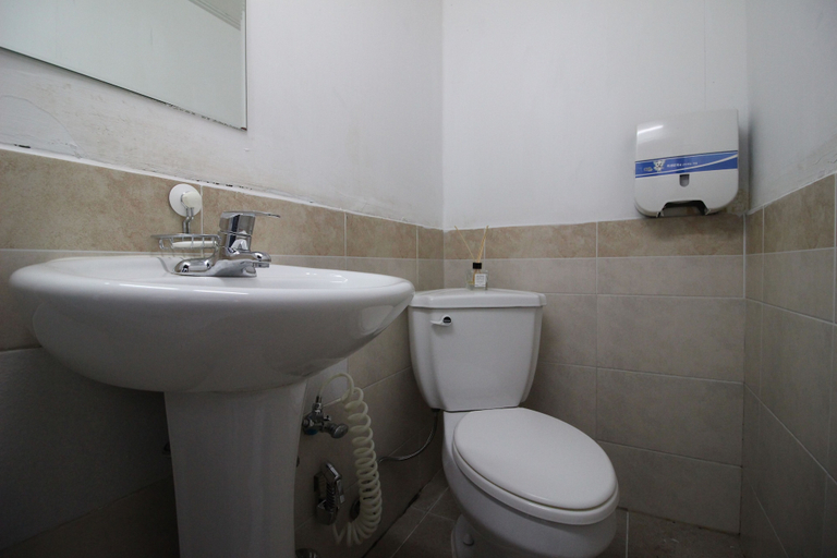 Bathroom 4, Bunk Guest House - Hostel, Mapo