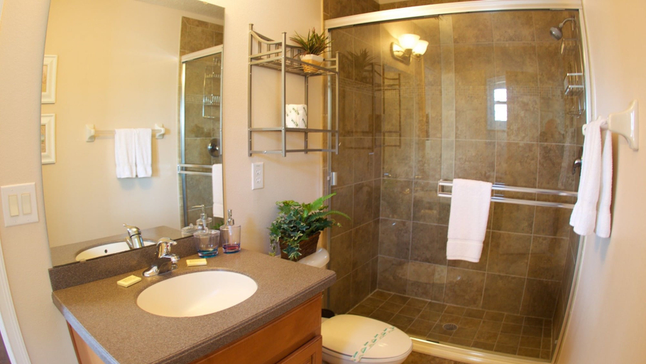 Others 3, The Wakefield Vacation Home with Pool, Osceola