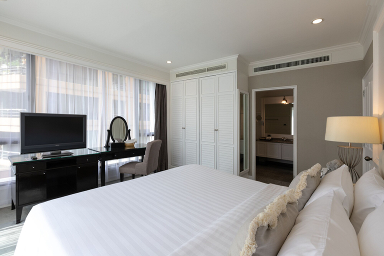 Bedroom 4, Cape House Langsuan Hotel, Pathum Wan