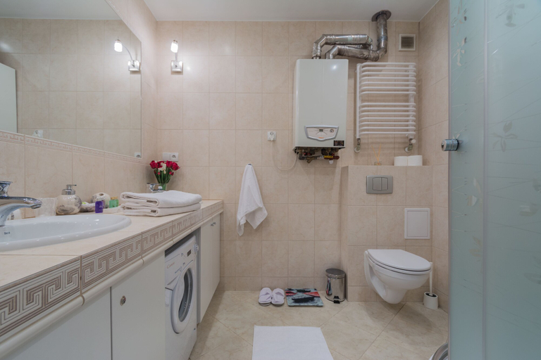 Bathroom 2, Apartament Avanti, Kraków City