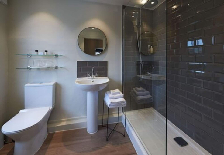 Bathroom 4, The Swan at Forest Row, East Sussex