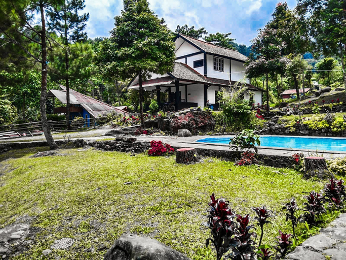 Exterior & Views 2, Villa gunung salak, Bogor