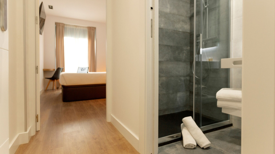 Bathroom 4, Woohoo Rooms Fuencarral, Madrid