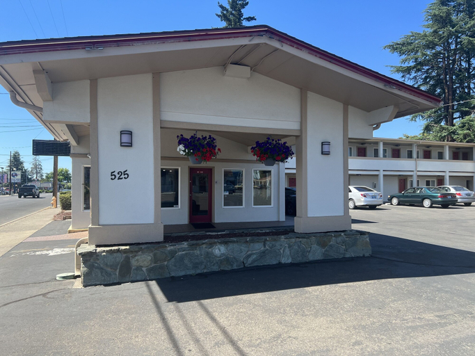 Exterior & Views 2, Red Carpet Inn Medford, Jackson