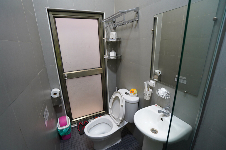 Bathroom 3, Check In @ Downtown Yangon, Yangon