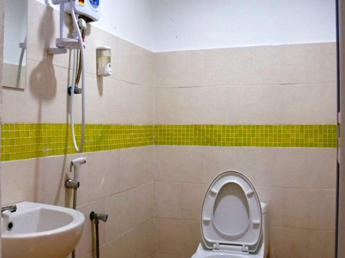Bathroom, 1st Inn Hotel Shah Alam (SA13), Shah Alam