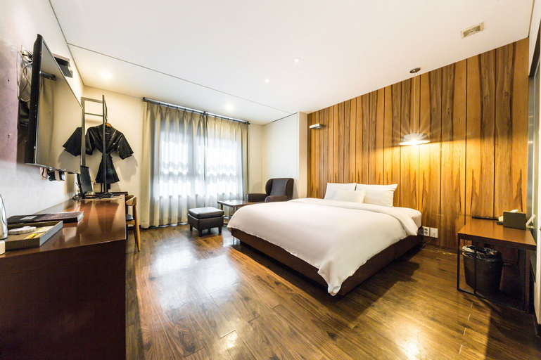 Bedroom 21