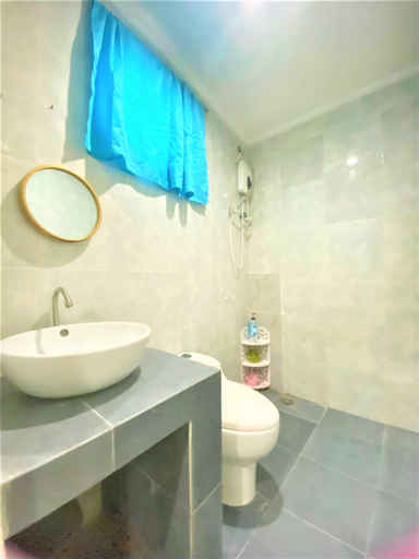 Bathroom 5, Marina Breeze Resort, Panglao