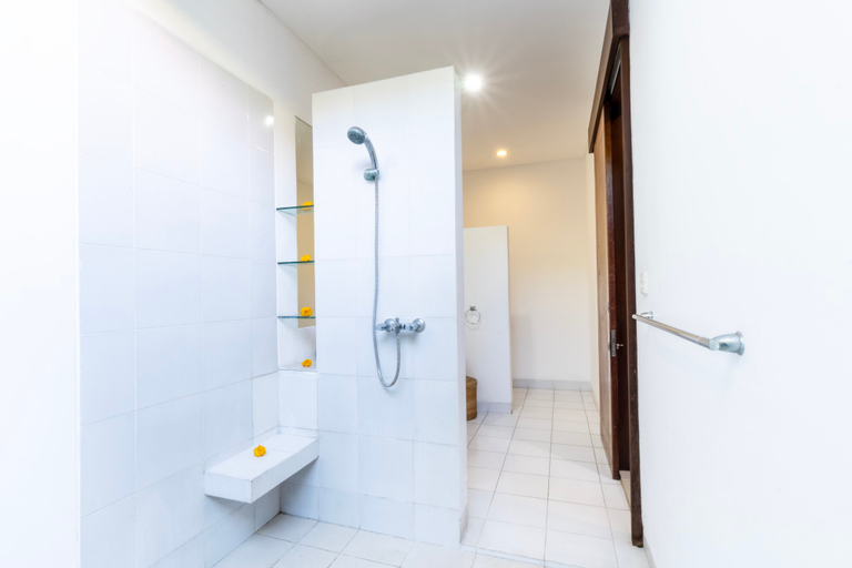 Bathroom 3, The Asraya Villa Sanur by Nakula, Denpasar