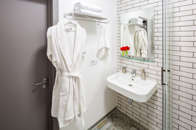 Bathroom 3, Apart Hotel Code 10, L'vivs'ka