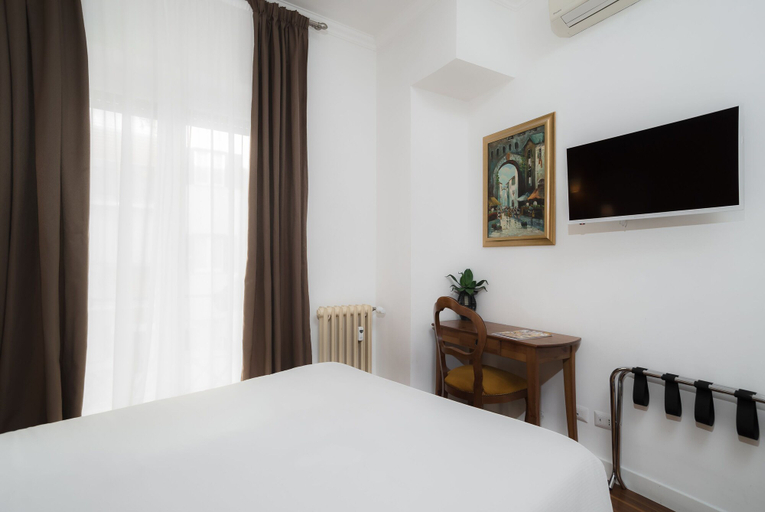 Bedroom 4, Sotto la Cupola Guest House, Roma
