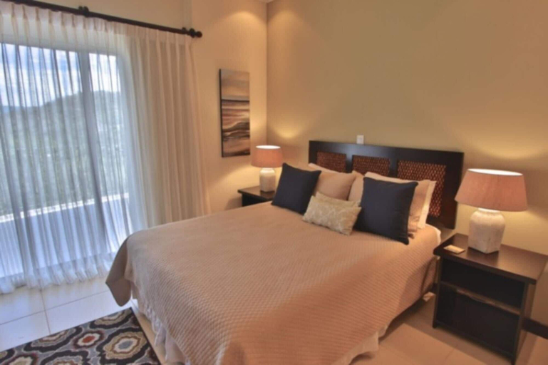 Room 2, Pool Balcony Oceanview King Parking Full Kitchen - Flamingo Towers 25, Santa Cruz