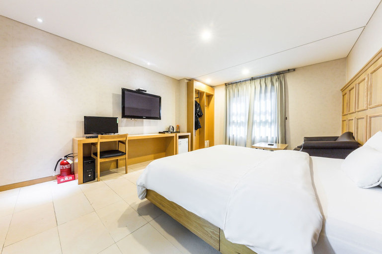 Bedroom 10