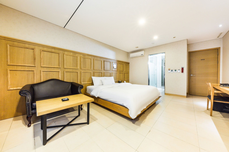 Bedroom 11