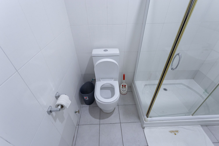 Bathroom 4, Royal Elmount Hotel, Komenda-Edina-Eguafo-Abirem
