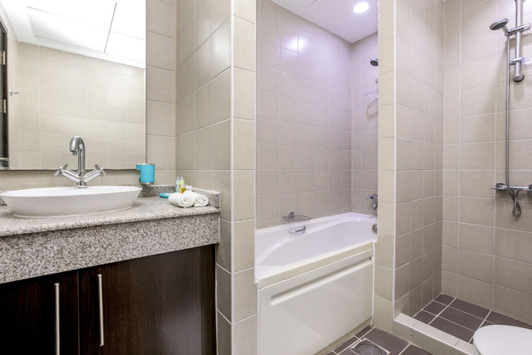 Bathroom 4, Driven Holiday Homes - Torch Tower, Dubai