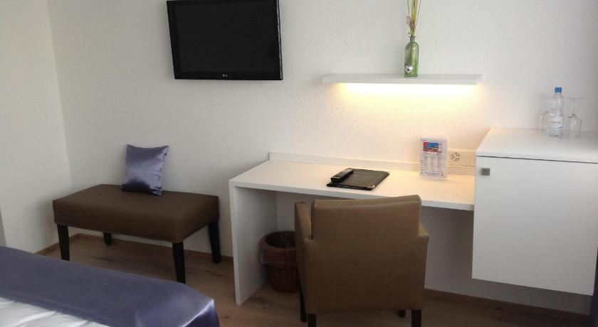 Bedroom 2, Hotel Al Ponte, Wangen